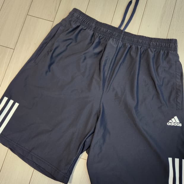 아디다스 b2b kn pt5 반바지 사이즈110(2xl)

여러 중고사이