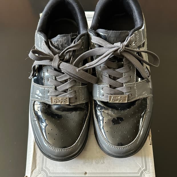 베이프스타 유광 블랙 270사이즈