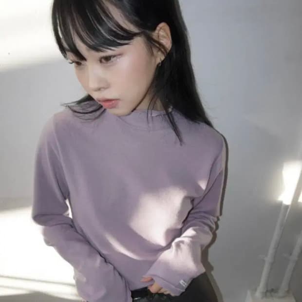 김아홉 피치 하프 폴라 티 웜바이올렛