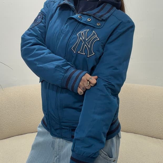 90s MLB 딥블루 퀄티드 하이넥 자켓