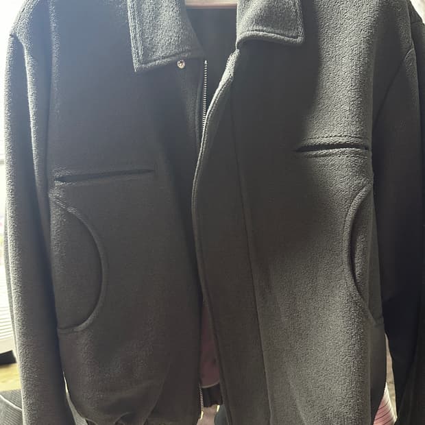 밀로아카이브 자켓