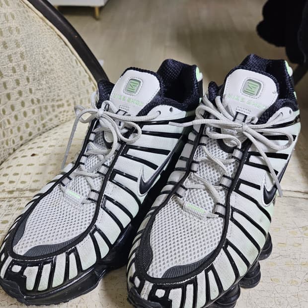 나이키샥스TL 270사이즈