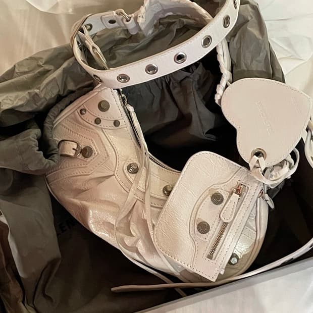 발렌시아가 르카골 xs 화이트