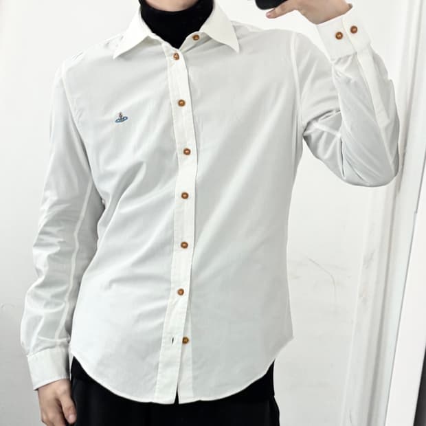 비비안웨스트우드 화이트 셔츠