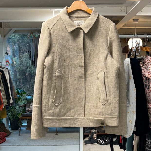 츠모리 치사토 베이지 울자켓