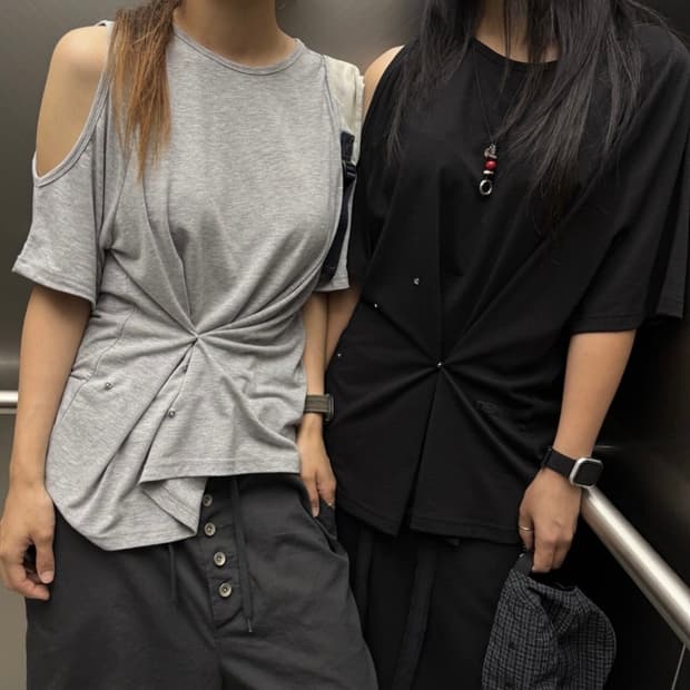 다이닛 ONE-SLIT SNAP T-SHIRTS 블랙