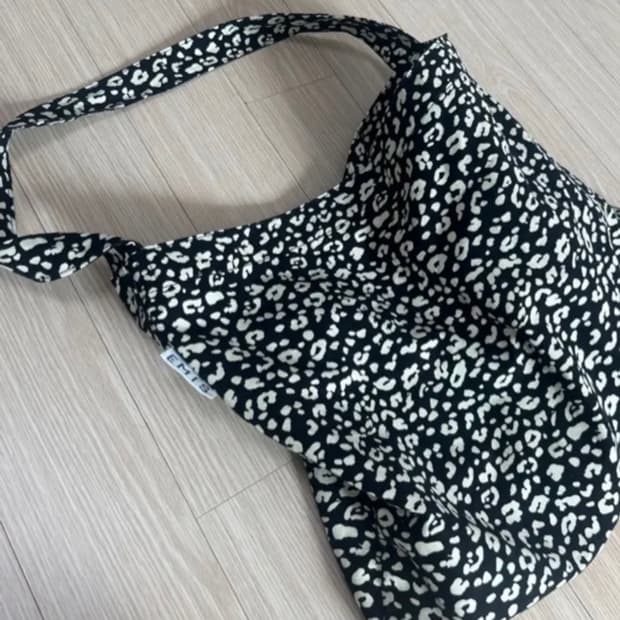 이미스 22Y LEOPARD CORDUROY ECO BAG-BLACK