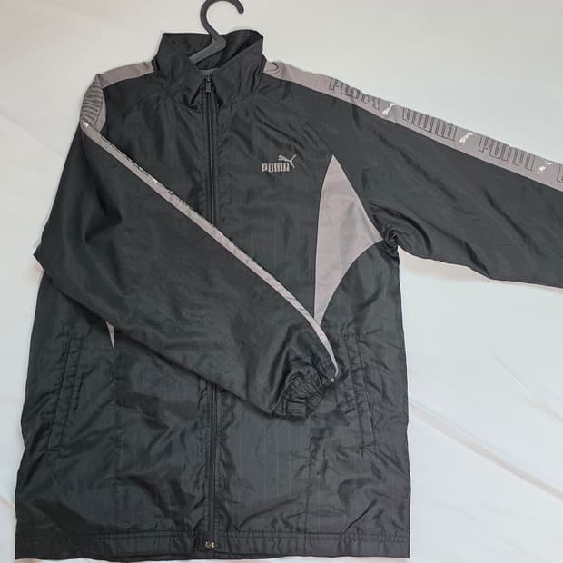 퓨마 바람막이
