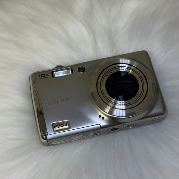 후지필름 파인픽스 f70exr
