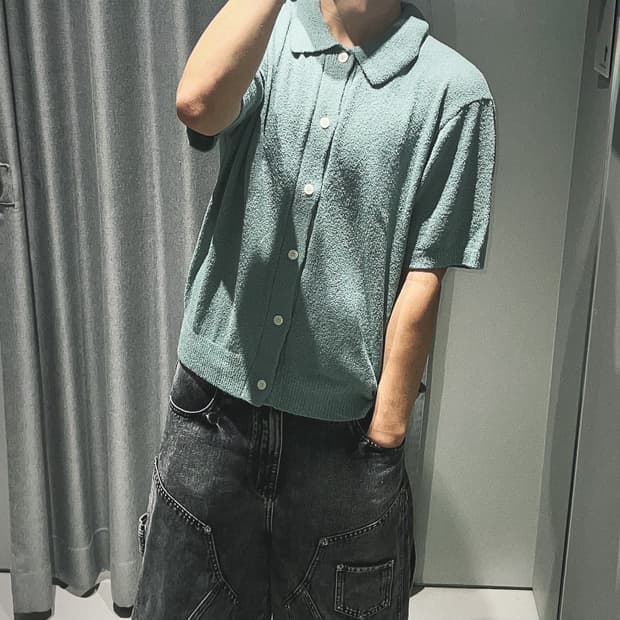 무탠다드 부클 반팔 니트 집업 팝니다