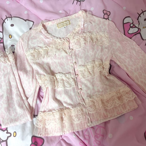 지저스 디아망떼 초희귀 진주 레이스 리본 핑크 레오파드 니트 가디건