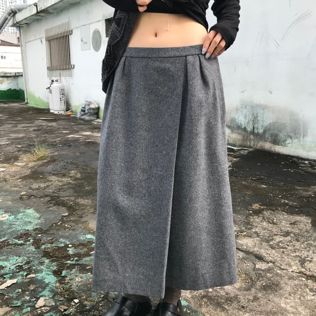 그레이 롱 스커트