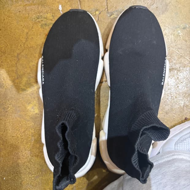 발렌시아가 스피드러너 블랙 운동화