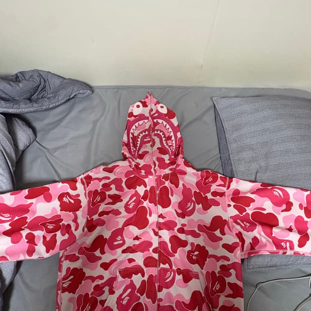 베이프 ABC 카모 레이온 릴렉스드 핏 샤크 풀 집 후드 핑크