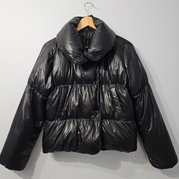 띠어리 Theory 블랙 숏패딩 사이즈 4 ~55