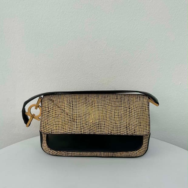 Salvatore Ferragamo Vara Pattern Shoulde