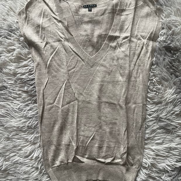 Theory 띠어리 V넥 니트티 베스트
