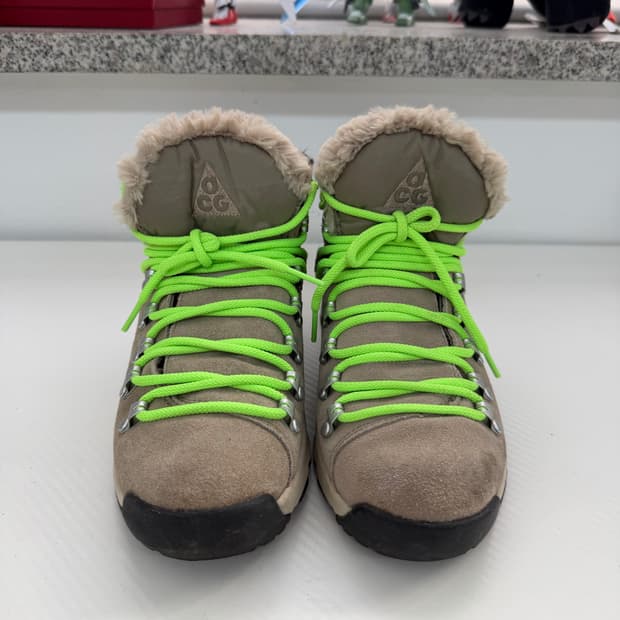 정품) 나이키 ACG 마운틴 플라이 로우 스웨이드 부츠 240