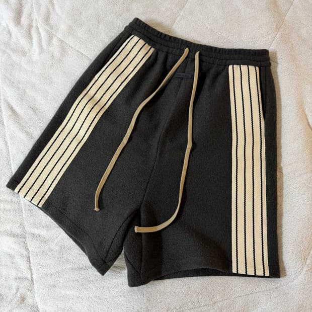 [M] 피어오브갓 사이드 스트라이프 울 쇼츠 다크그레이