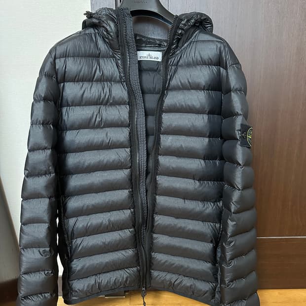 스톤아일랜드 룸우븐 경량패딩