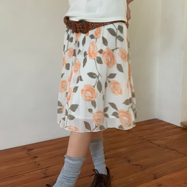 Rose Pleats Skirt