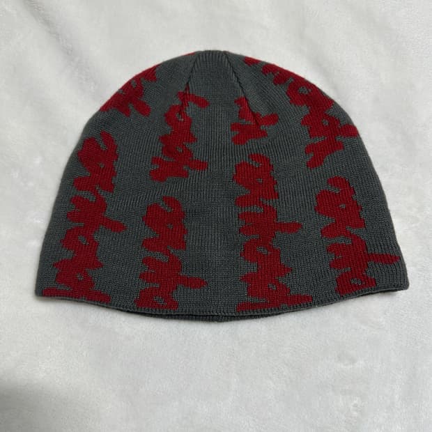 예스아이씨 비니 Doodled Jacquard Beanie Gun Met