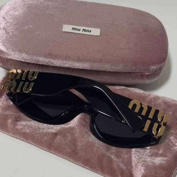 미우미우 선글라스 블랙