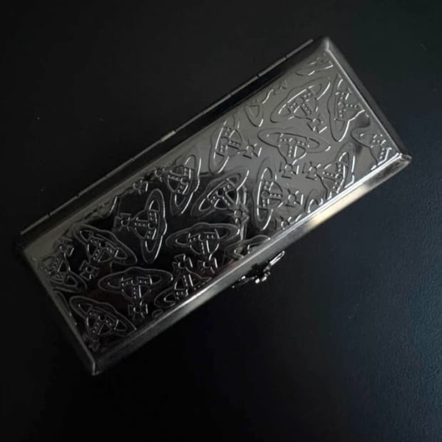 비비안 웨스트우드 메탈 슬림 ORB 시가렛 케이스