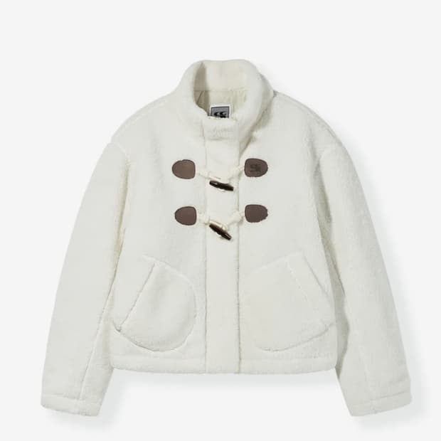 코드그라피 더플 숏 플리 점퍼 아이보리