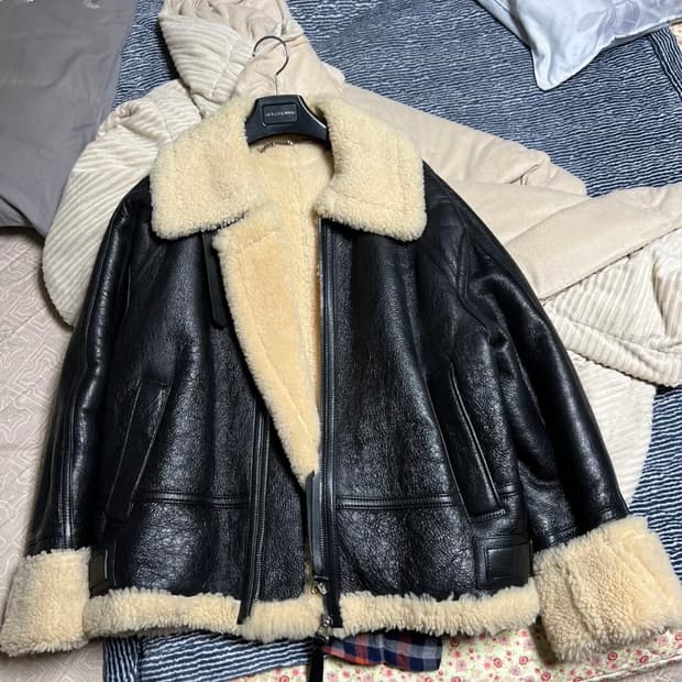 솔리드옴므 무스탕