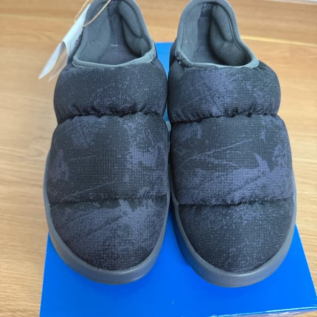 아디다스 퍼피렛 코어 블랙 그레이 식스