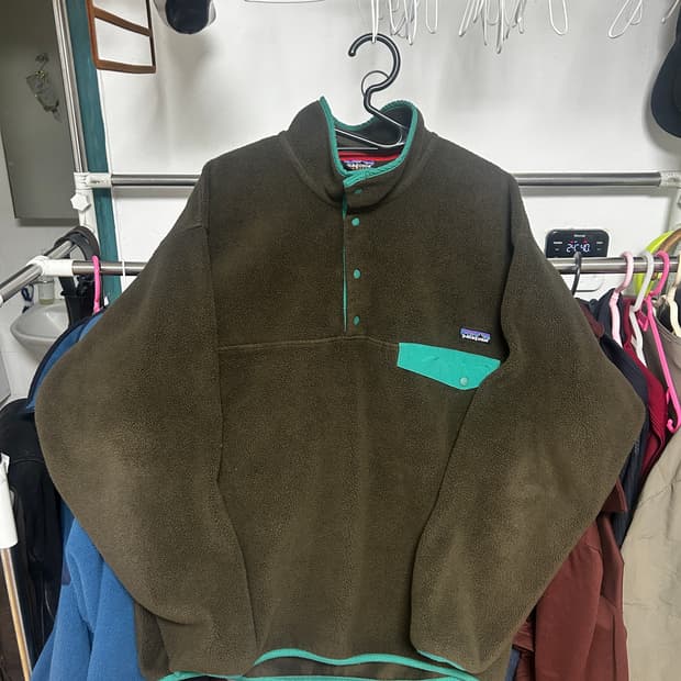 파타고니아 신칠라 브라운 L사이즈