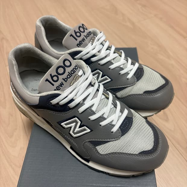 뉴발란스 1600