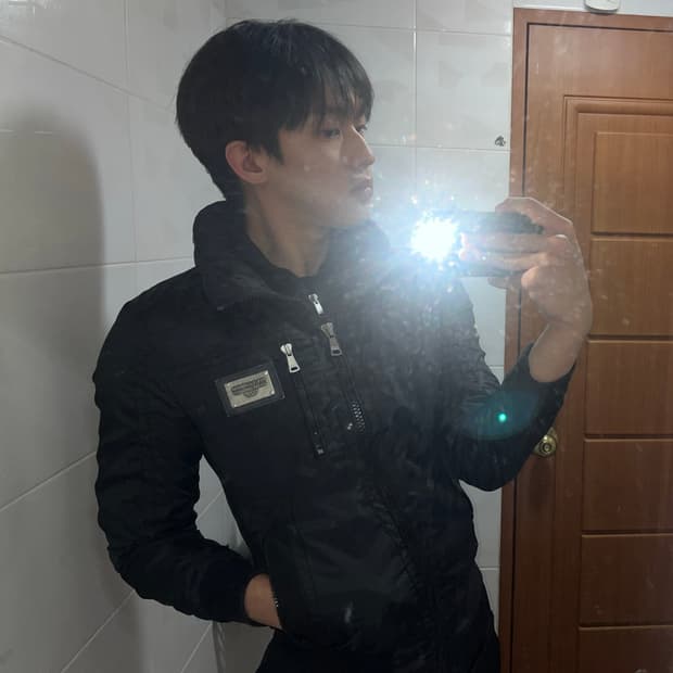 Dolce & Gabbana 메탈 플레이트 더블 하이넥 자켓