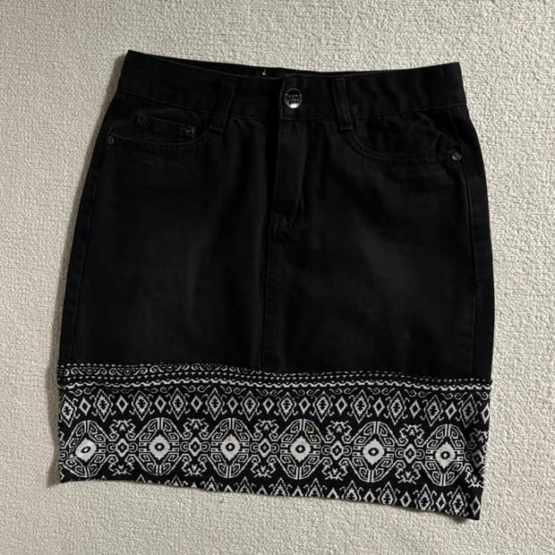 빈티지 TTE JAENG YI 블랙 스커트