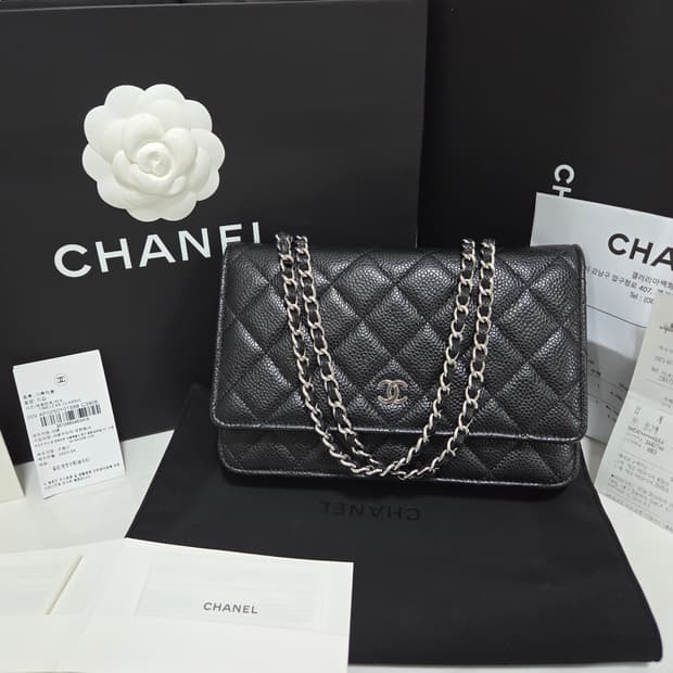 [새상품급] 샤넬 클래식 캐비어 WOC 은장 Black