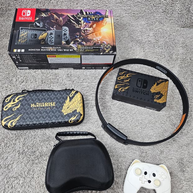닌텐도 스위치 몬스터헌터 에디션 및 조이스틱 일괄판매 게임기