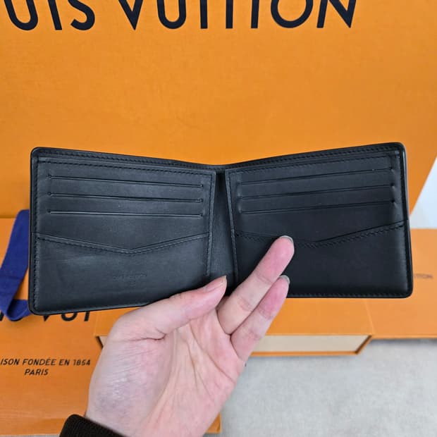 [보증서 정품] 루이비통 토뤼옹 반지갑