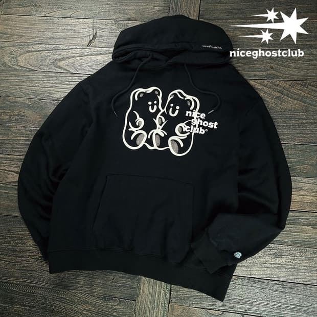 [나이스고스트클럽] 그래픽 프린팅 오버핏 후드티 블랙 M19331