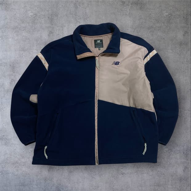 뉴발란스 스몰 로고 믹스 컬러 플리스 자켓