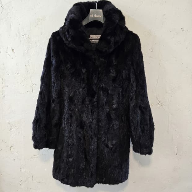 LEE YOUNG A COLLECTION 블랙 퍼 코트 77