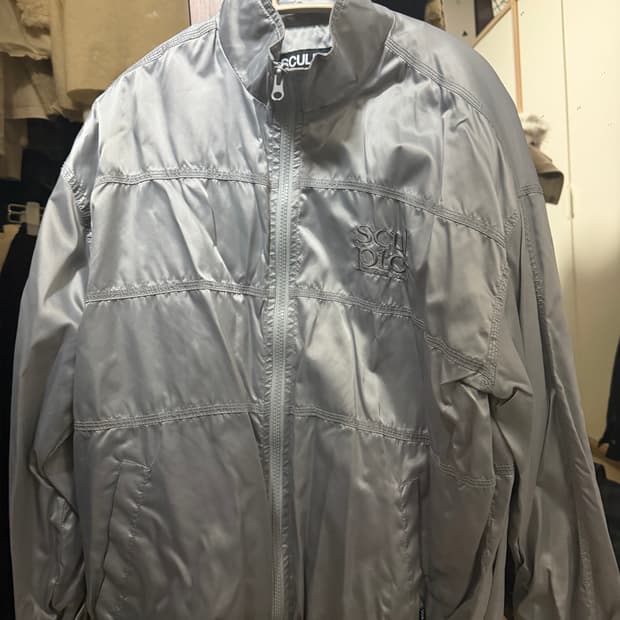 스컬프터 바람막이