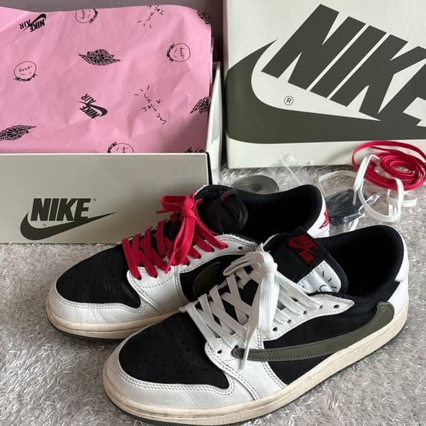 조던1 트래비스 스캇 레트로 로우 미디움 올리브 255