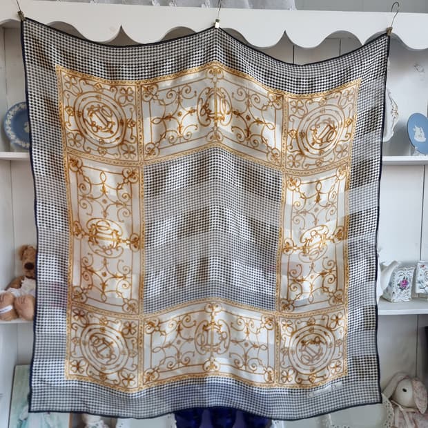 Christian Dior(크리스찬 디올) 하운드투스 실크 스카프