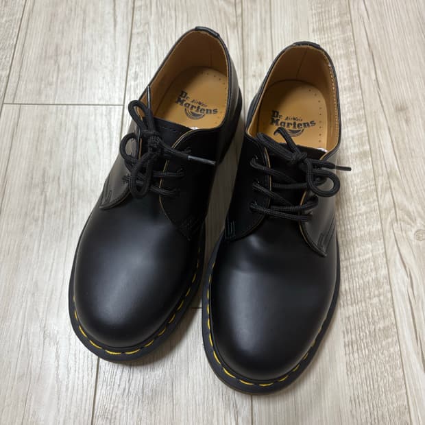닥터마틴 1461 3홀 스무스 260