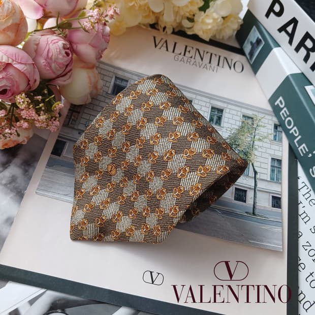 발렌티노 브라운 체크 플라워 패턴 넥타이 9.7cm A+등급 E951
