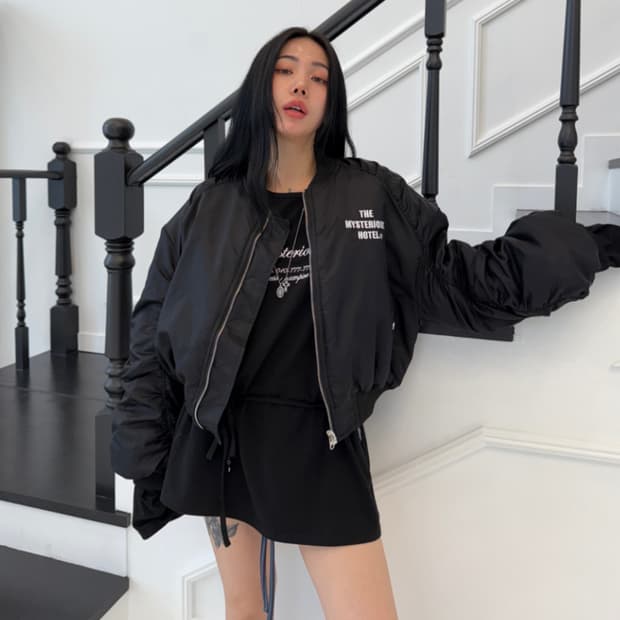 더미스테리어스호텔 플라이트 점퍼 
