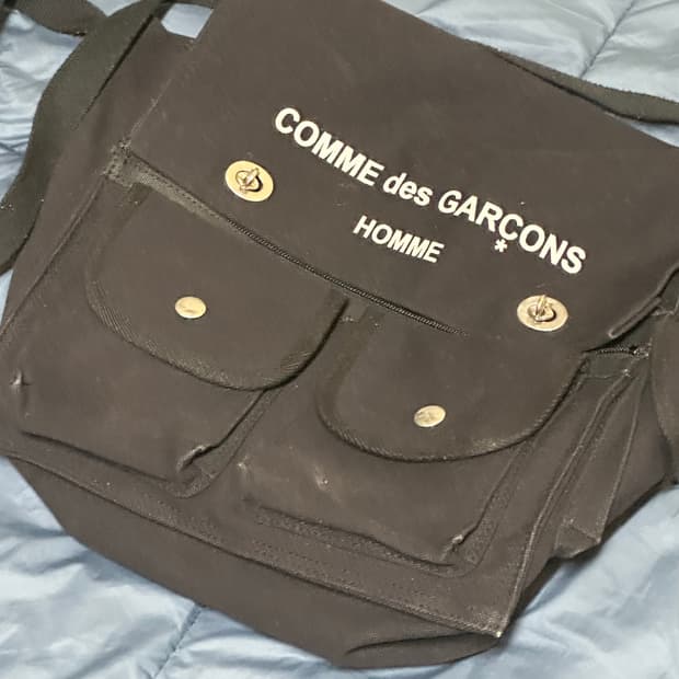 꼼데가르송 옴므 텐꼬르소꼬모 캔버스 백