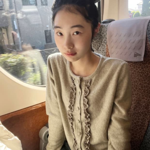 김아홉 green apple fluffy cardigan