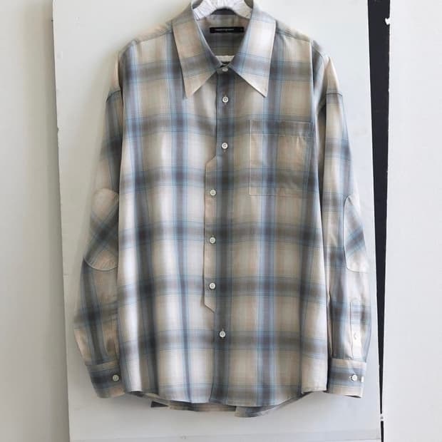 해칭룸 아카이브 셔츠 스카이 옴브레